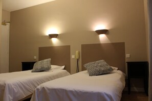 Standard Twin Room | 1 bedroom, individually decorated, individually furnished, desk