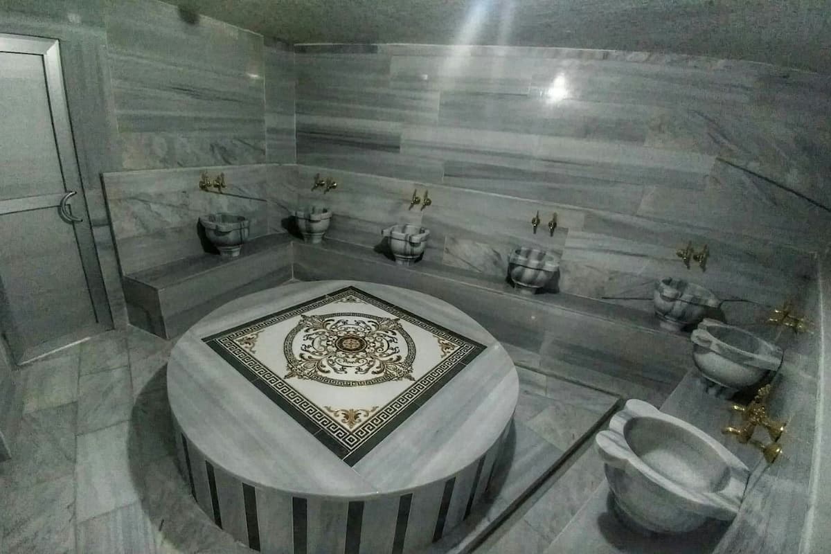 sauna, turkish bath/hammam