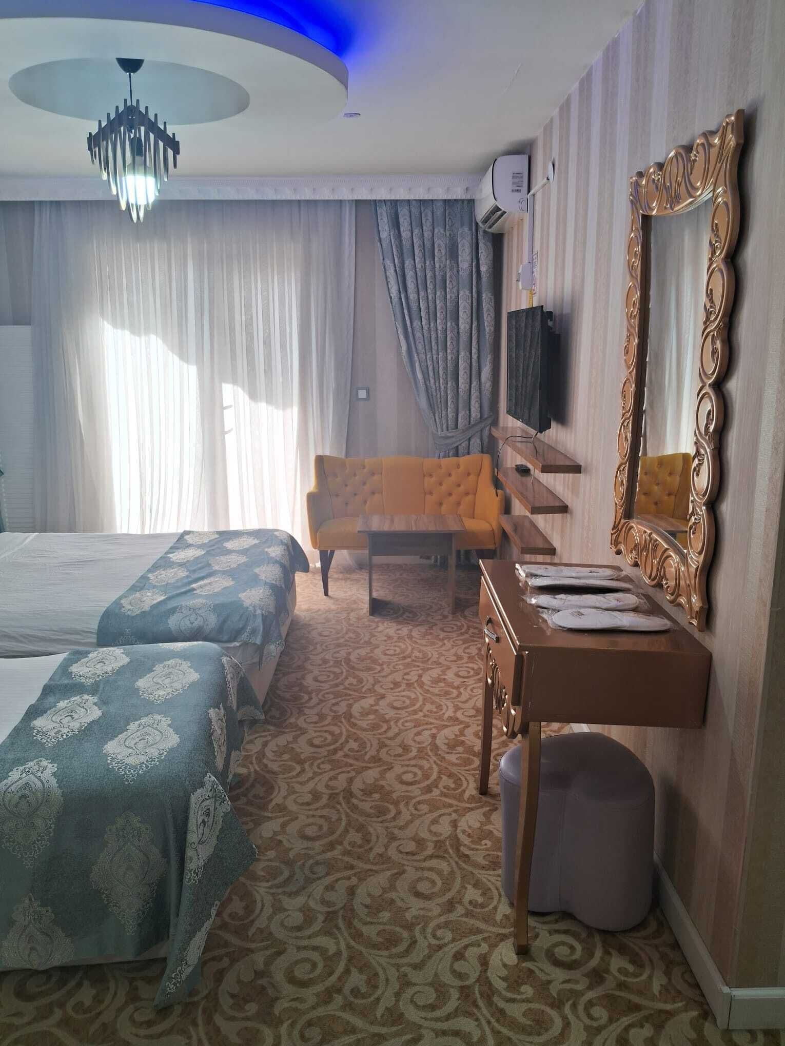 Basic Suite | Egyptian cotton sheets, premium bedding, down comforters, minibar