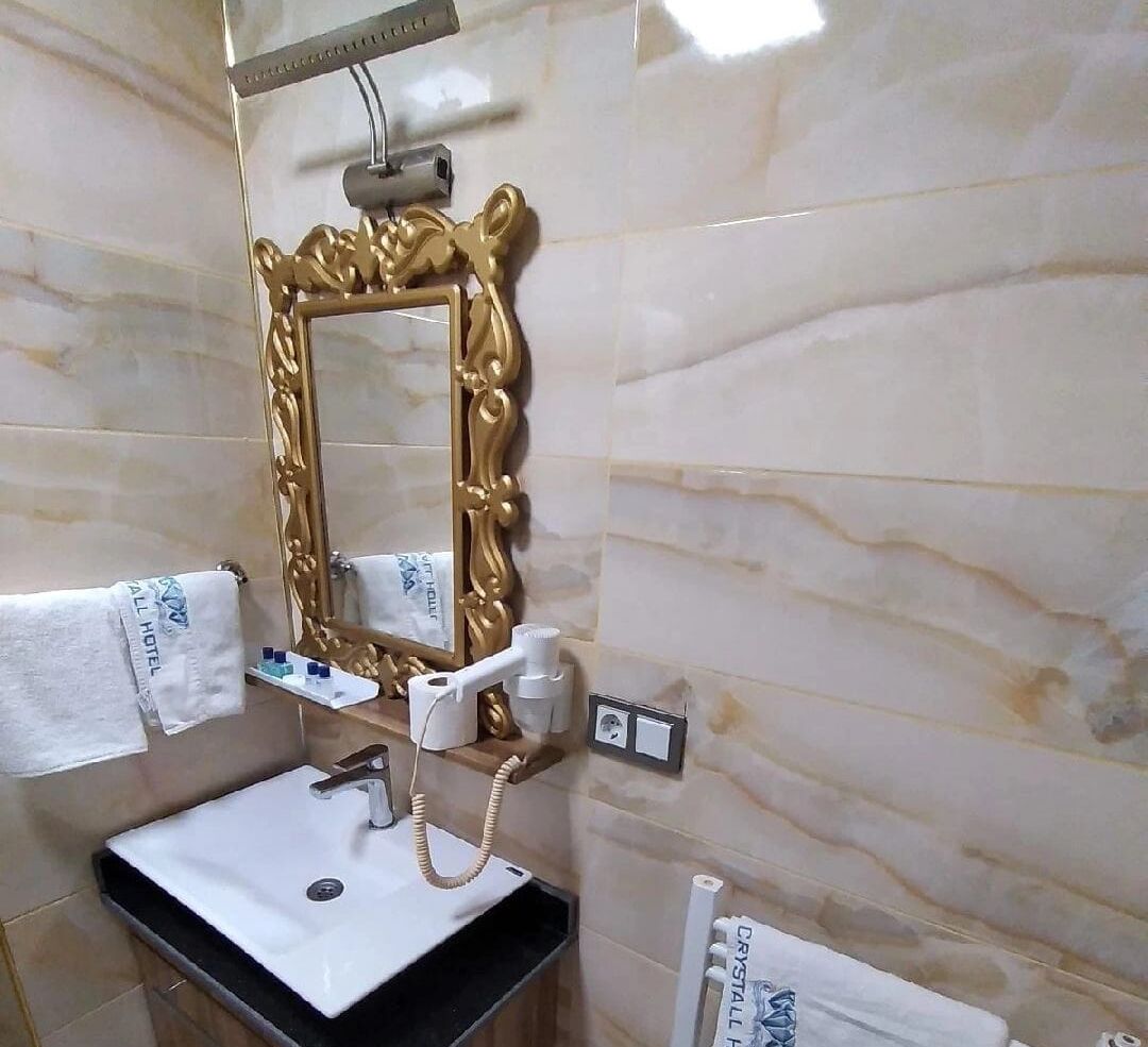 basic double room | bathroom | shower, rainfall showerhead, free toiletries, hair dryer