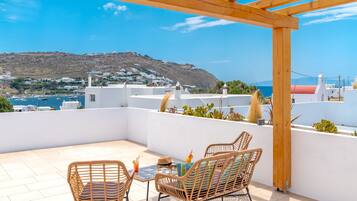 Executive Suite with Hot Tub | Terrace/patio