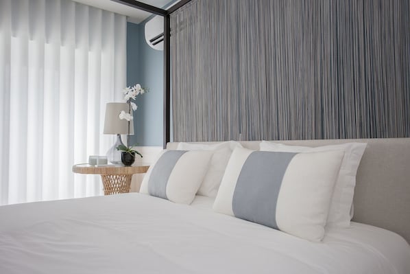 Luxury Studio, Balcony | Iron/ironing board, cribs/infant beds, free WiFi, bed sheets