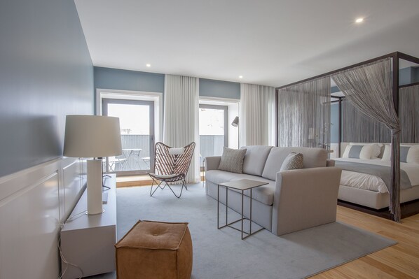 Luxury-Studio, Balkon | Wohnbereich