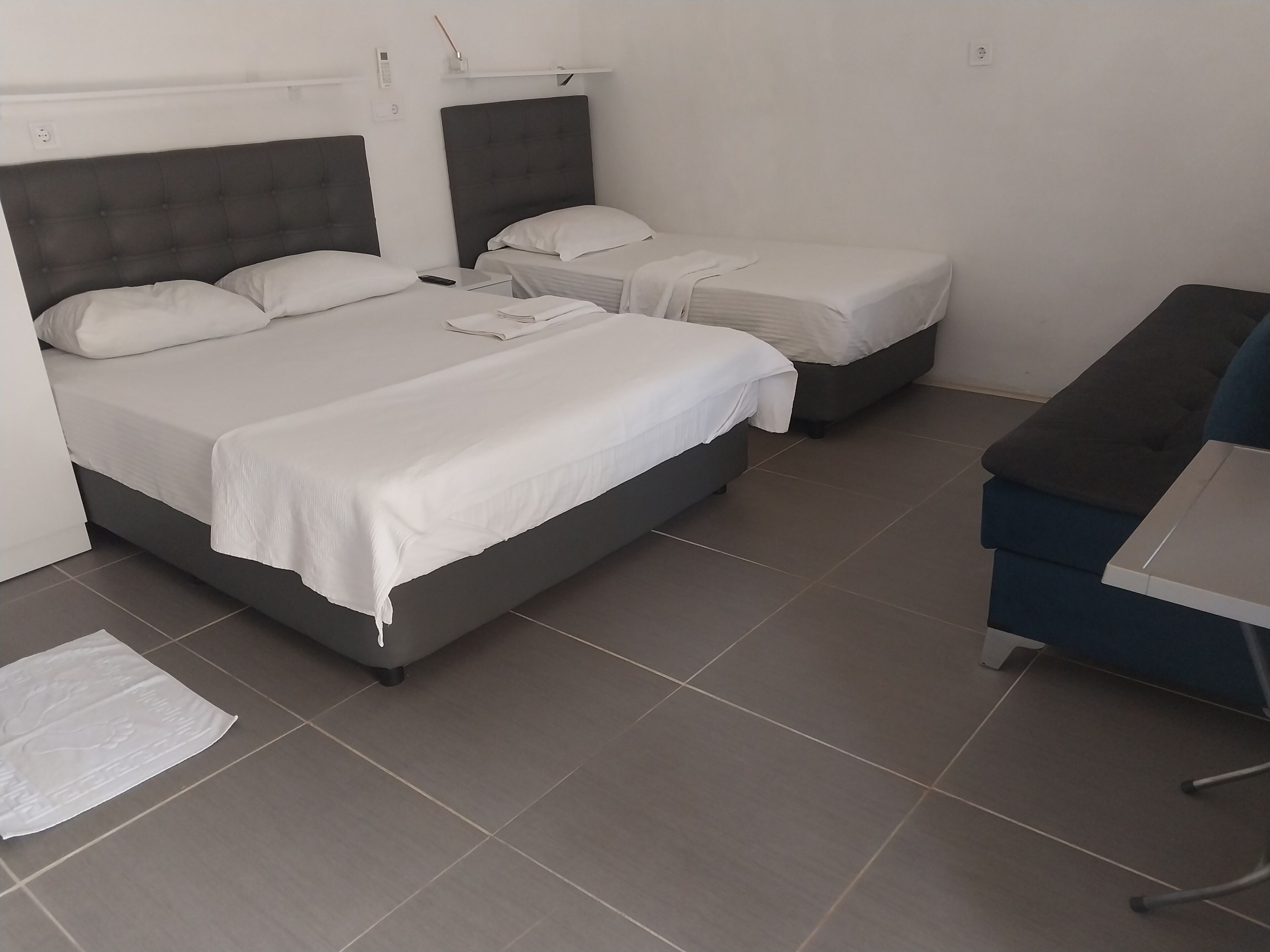 Family Quadruple Room | Soundproofing, free WiFi, bed sheets