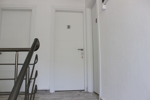 Hallway - Eleni Butik Hotel (Bozcaada)