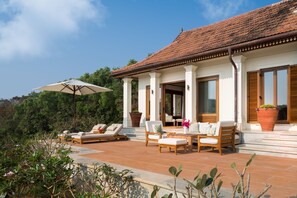 普通套房, 海景 | 1 間臥室、迷你吧、客房內保險箱、書桌