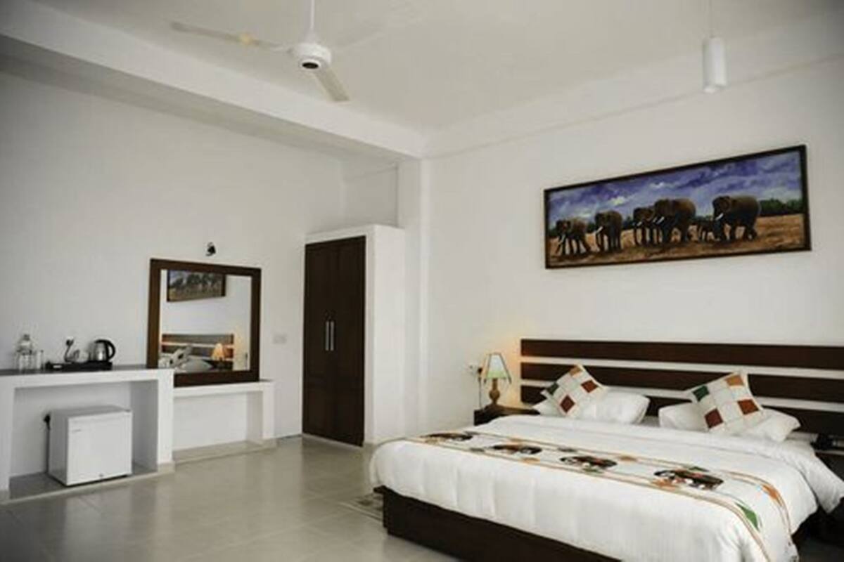 Junior Suite, 2 Twin Beds, Mountain View | Desk, soundproofing, free WiFi