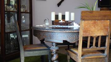 Free daily cooked-to-order breakfast