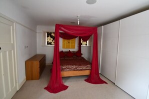 Classic Villa, 5 Bedrooms