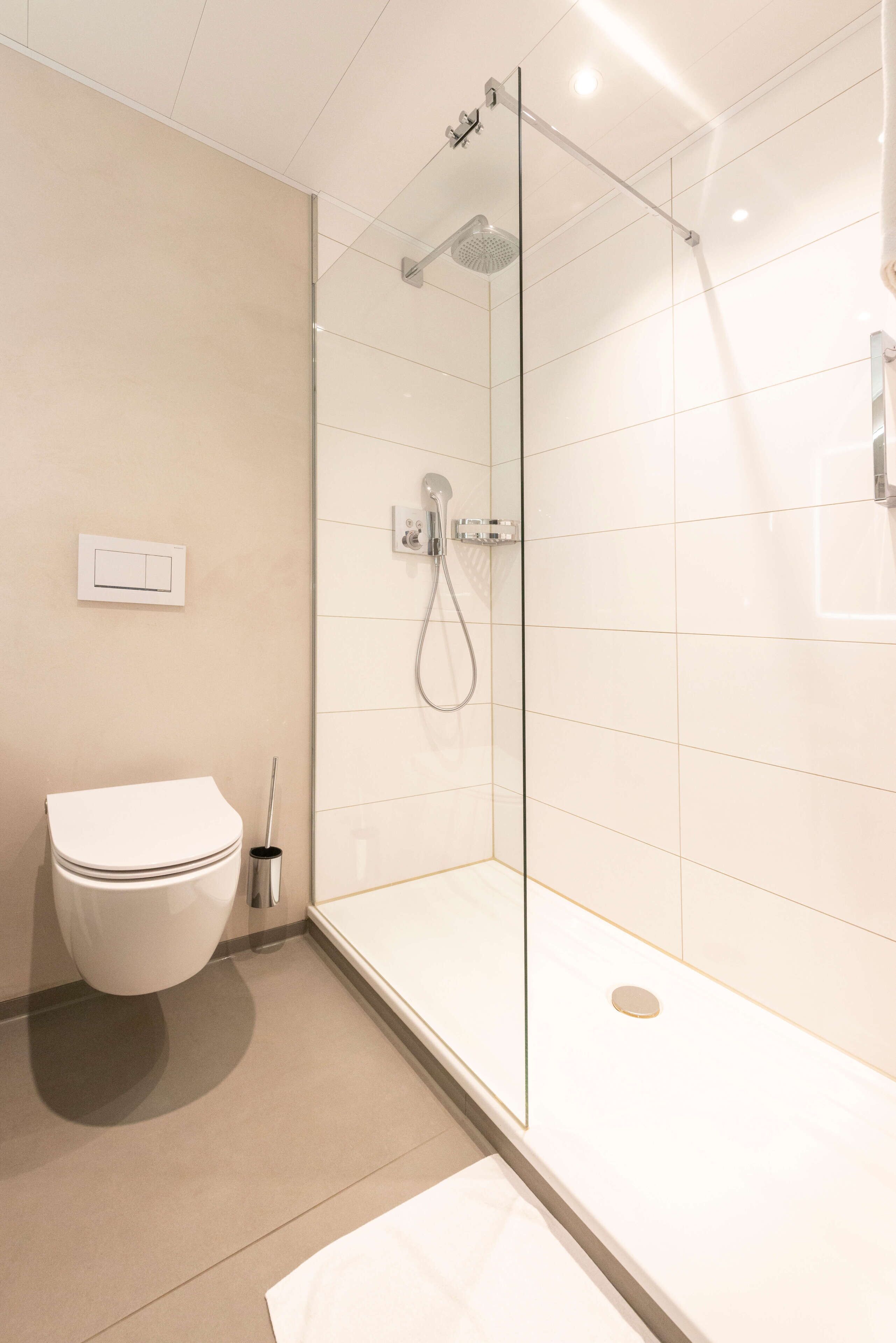 deep-soaking bathtub, free toiletries, hair dryer, slippers