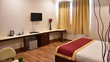 Executive Single Room, Non Smoking | 1 bilik tidur, langsir/tirai gelap terus, kalis bunyi