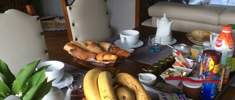 Desayuno continental incluido todos los días