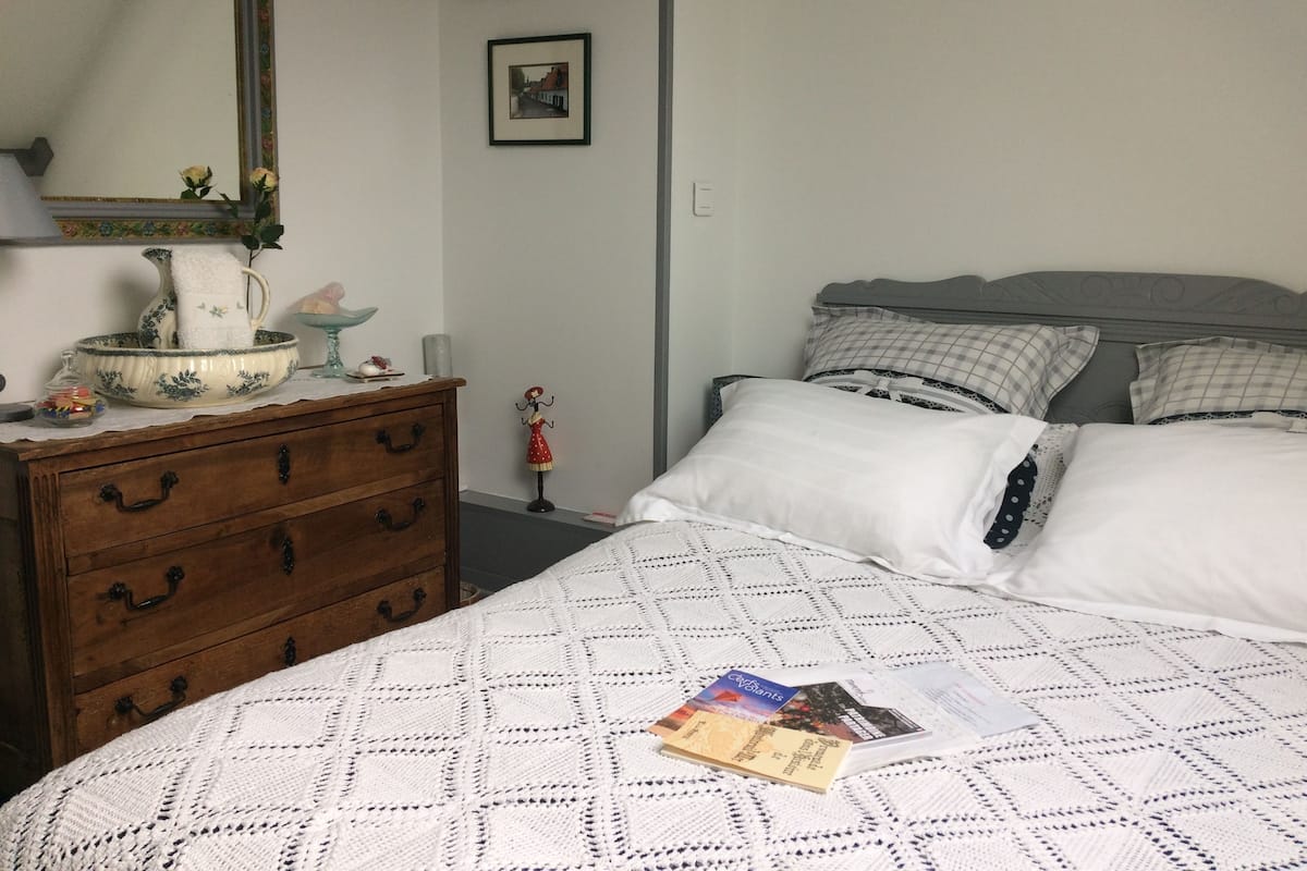 2 chambres, literie de qualité supérieure, lits bébé (gratuits)