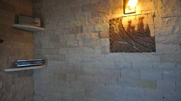 Junior Room | Premium bedding, down comforters, in-room safe, individually decorated