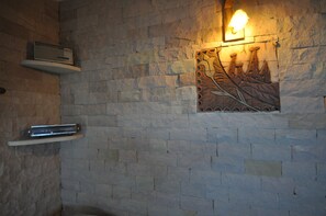 Junior Room | Premium bedding, down comforters, in-room safe, individually decorated - Uchisar Stone House (Nevsehir)