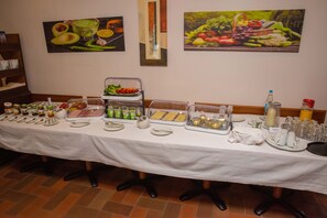 Breakfast buffet - Hotel Nümbrecht (Nümbrecht)