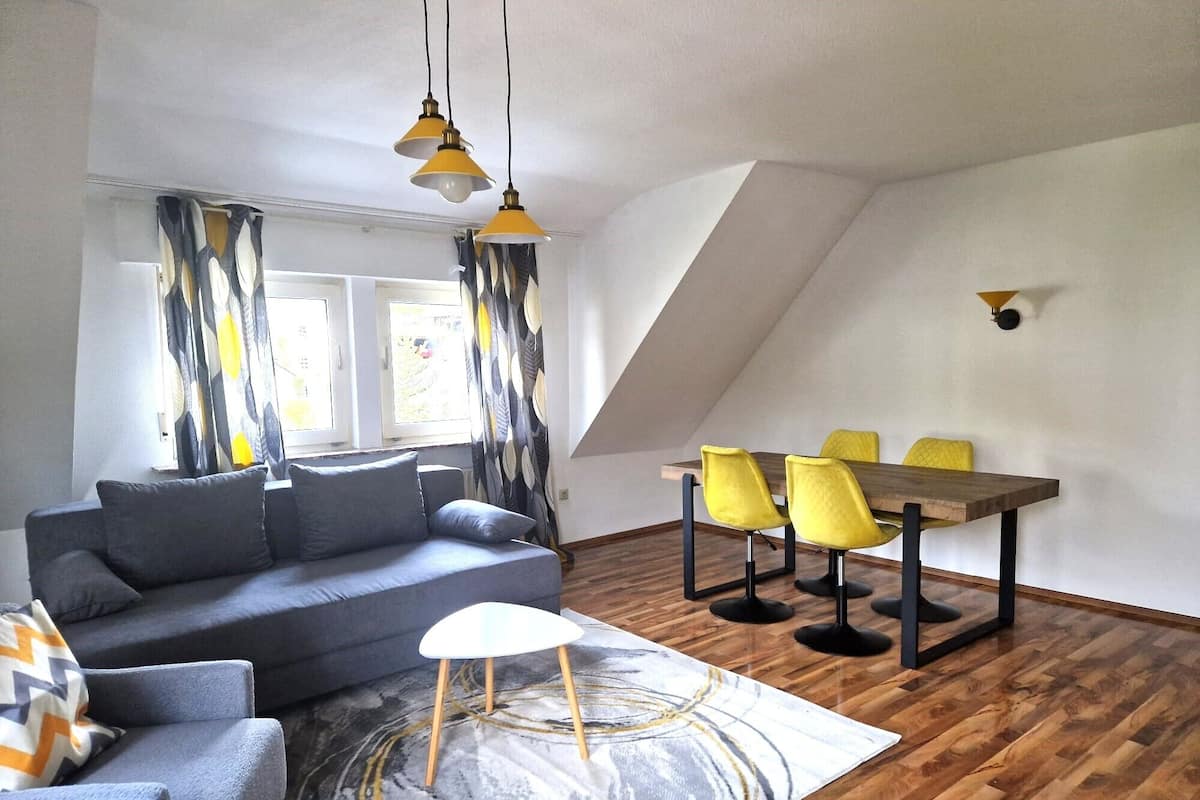 Apartemen Bisnis | Area keluarga | TV layar datar