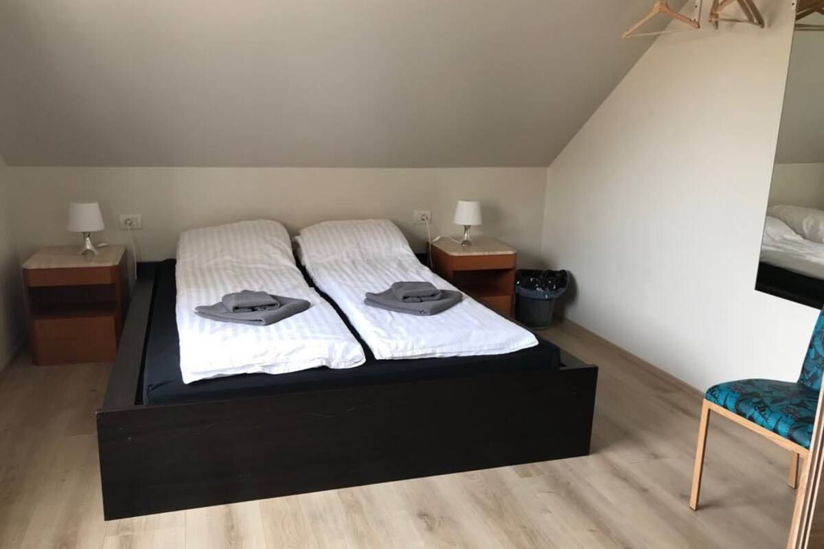 Triple room 7 with mountain view | Blackout drapes, WiFi (free), bed sheets