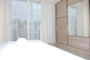 Premium Villa, 4 Bedrooms, Smoking, Partial Lake View | Premium bedding, individually furnished, desk, laptop workspace - Premium Sapanca Resort (Sapanca)