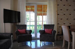 Premium Villa, 4 Bedrooms, Smoking, Partial Lake View | Living room | LED TV, fireplace, heated floors - Premium Sapanca Resort (Sapanca)