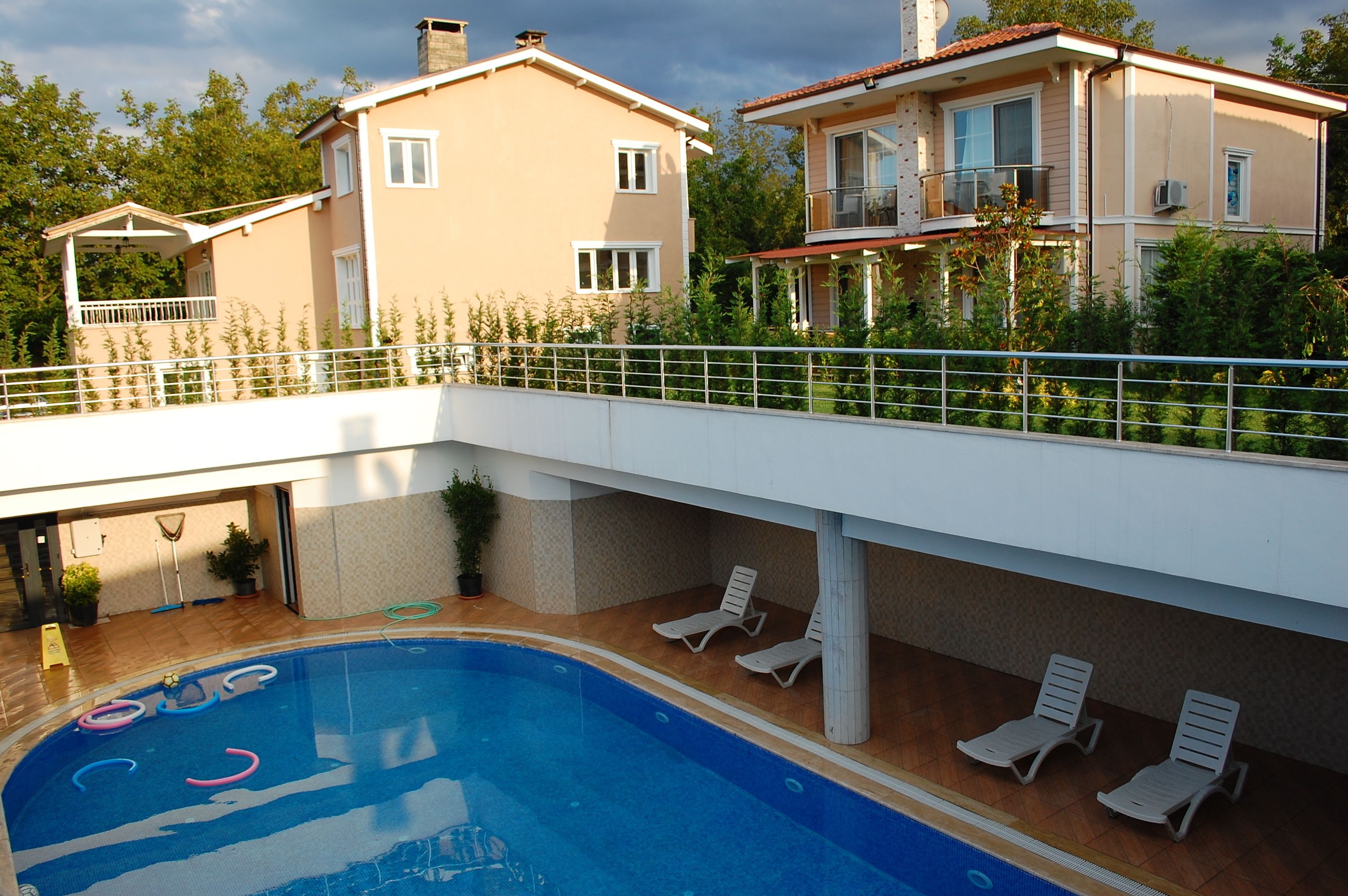 Piscina stagionale all'aperto