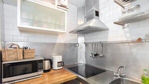 Apartment, 1 Bedroom, Non Smoking | Private kitchen - Platinum Apartments next to Hyde Park 9988 (London)