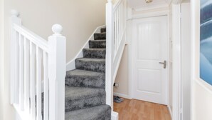 Hallway - HiikotsHomes - Purfleet (Purfleet)