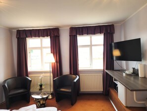 Superior Double or Twin Room | Living area - Kiljan Apartments (Blönduós)