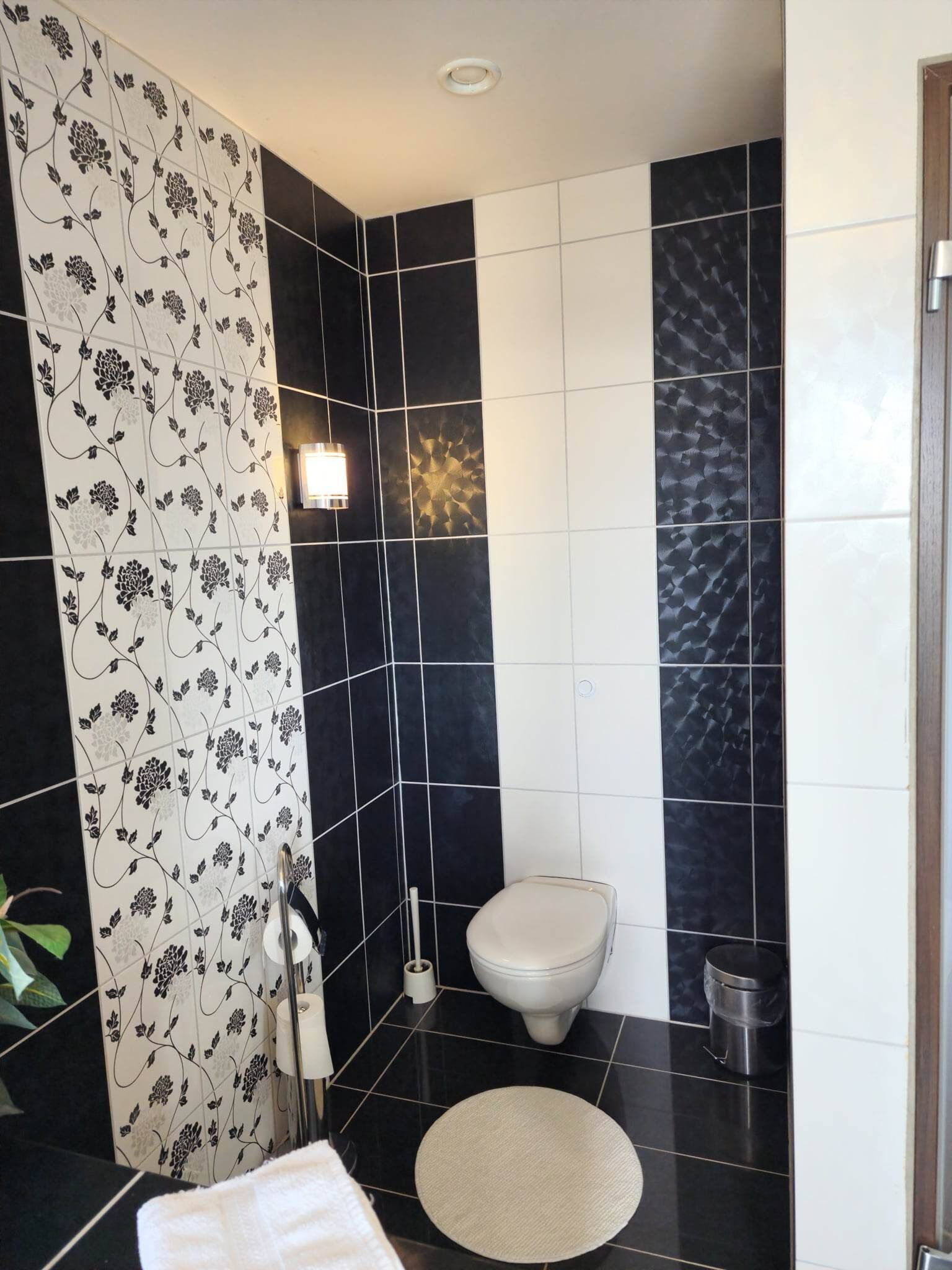 superior double or twin room | bathroom | shower, free toiletries, hair dryer, towels