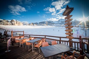 Thể thao tuyết và trượt tuyết