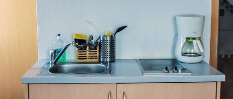 Classic Apartment, Private Bathroom, Courtyard View (Wohlfühl-Appartement ) | Private kitchen