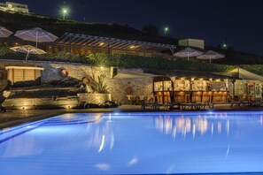 Bar (on property) - Sunrise Beach Suites (Syros)