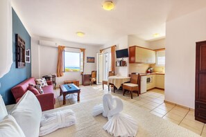 Caja de seguridad en la habitación, escritorio y cortinas blackout 