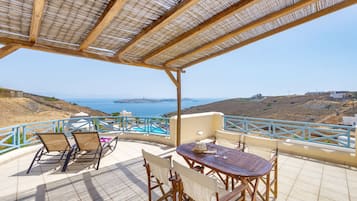 Superior Deluxe Suite, Sea View | Terrasse/Patio