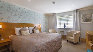 Classic Double Room, 1 Double Bed | In-room safe, desk, blackout drapes, iron/ironing board