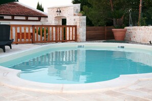 Pool - La Dimora Gigante (Castellana Grotte)