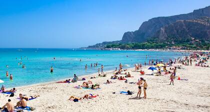 Home Beach Mondello Galatea