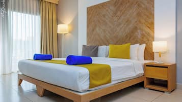 Chambre Double, non-fumeur, vue piscine (Upper Floor)