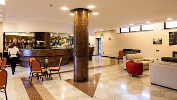 Bar (in der Unterkunft)