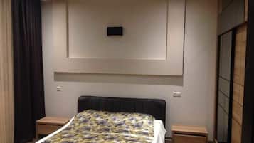 1 bedroom, in-room safe, iron/ironing board, free wired Internet