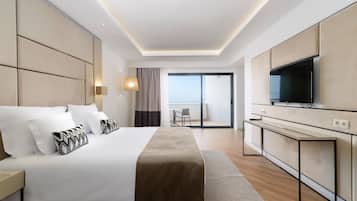 Minibar, in-room safe, desk, laptop workspace