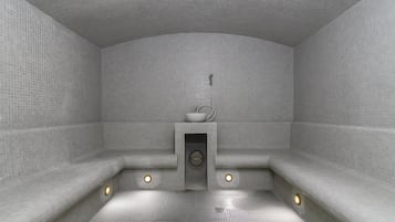 Couples treatment room(s), sauna, hot tub, steam room, body treatments