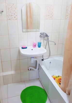 Estudio de diseñador, planta baja (Machines) | Baño | Amenidades de baño gratuitas, secadora de cabello, toallas 