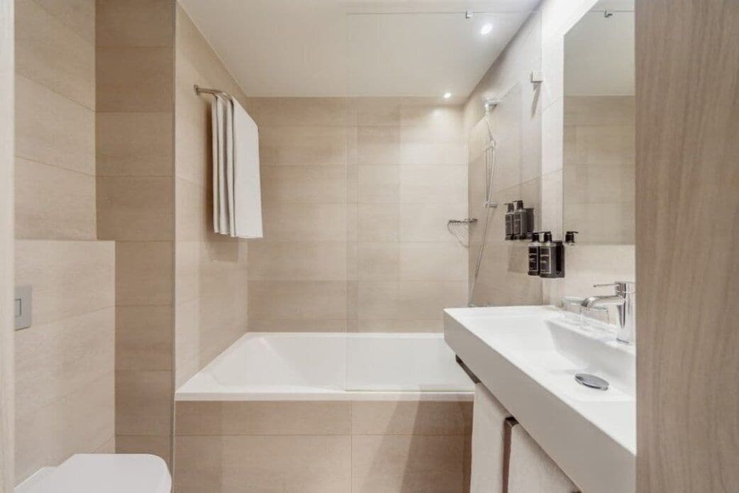 superior double room | minibar, in-room safe, desk, soundproofing