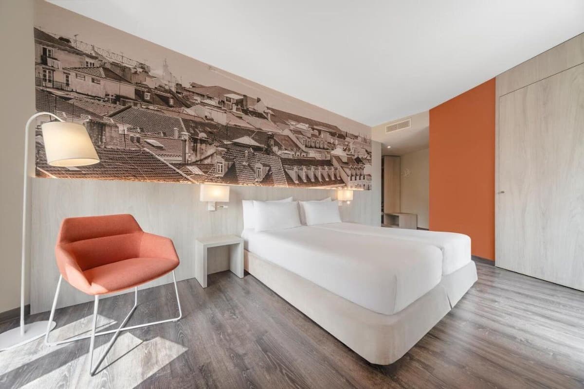 Chambre Double Supérieure | Minibar, coffres-forts dans les chambres, bureau, chambres insonorisées