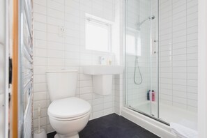 Apartment, 2 Bedrooms, Non Smoking | Bathroom - Platinum Apartment Near Westminster 9982 (London)