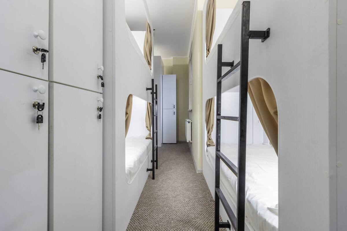 Premium bedding, soundproofing, iron/ironing board, free WiFi