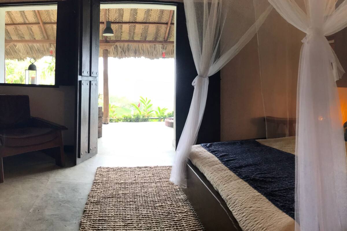 1 bedroom, Frette Italian sheets, premium bedding, down comforters