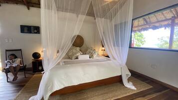 1 Schlafzimmer, italienische Bettbezüge von Frette