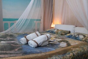 Deluxe Double Room | Premium bedding, down duvets, minibar, in-room safe - B&B Villa le Rondini (Castronno)